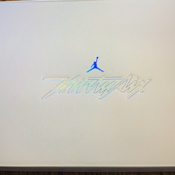 Air Jordan Sneakers, size 8.5. BOX IS NOT INCLUDED. - Picture 13 of 16